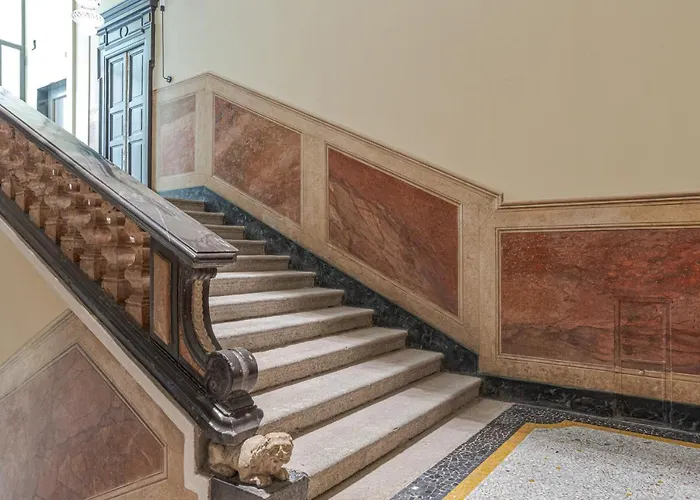 Apartamento Del Duomo - By Myhomeincomo Como